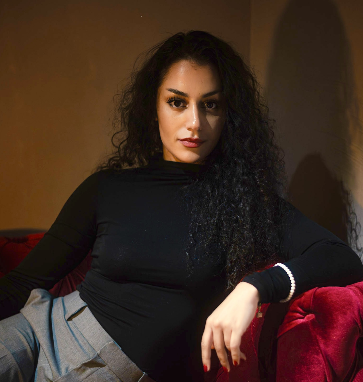 Jasmin Benfreha — Gründerin La Lune Cabaret